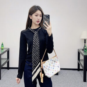 루이비통 화이트 블랙 모노그램 스카프 티셔츠