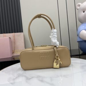 미우미우 25ss 보 백