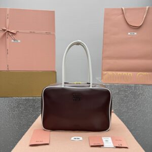 미우미우 보 백