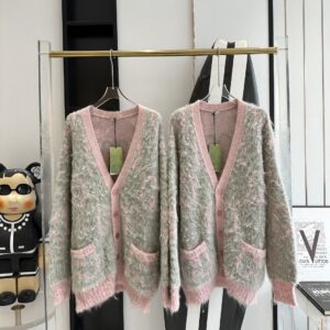 V공장 구찌 큰 GG 로고 양면 앙고라 가디건 핑크 24ss Gucci