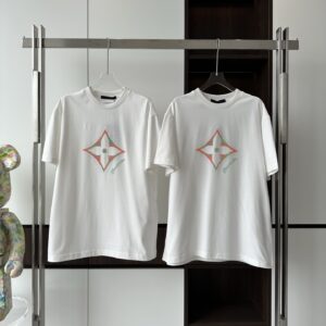 V공장 루이비통 25SS 큐빅 프라워 반팔티 화이트 남녀공용