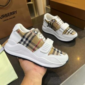 버버리 빈티지 체크 스웨이드 레더 스니커즈