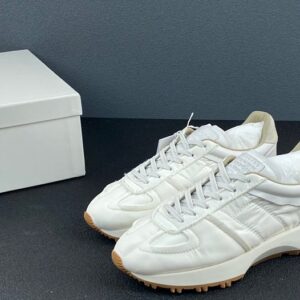 메종마르지엘라 mm6 러너 에볼루션 레트로 (남녀공용)