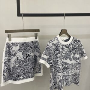 디올 리비에라 스트레이트 스커트 및 니트 스웨터