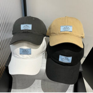 프라다 택 로고 볼캡