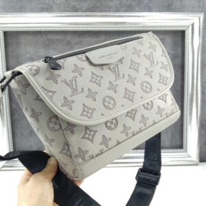 루이비통 M14912 ㅡMONOGRAM SHADOW