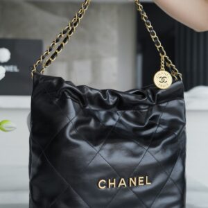 샤넬[chanel/팬더샵]22백 스몰 핸드백(블랙/금장/램스킨)