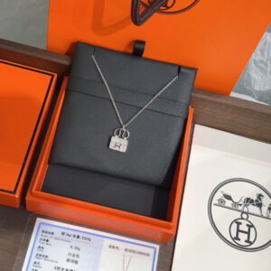에르메스 Amulettes Constance 펜던트 2color H121312B 00