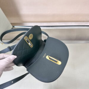 BURBERRY 버버리 미니 락킹 호스 백 바인 8081166