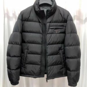 프라다 25FW 덕다운 지퍼 패딩