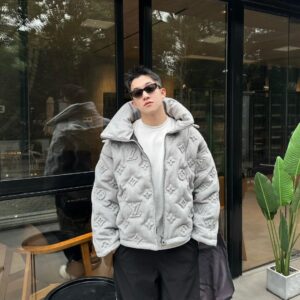 루이비통 25FW 모노그램 덕다운 자켓