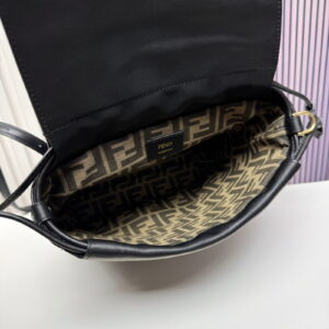 FENDI 펜디 가죽 백팩 블랙 8BZ057AYJ1F0KUR