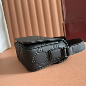 GUCCI 구찌 GG 러버 이펙트 슈퍼 미니 백 블랙 794062-AAC0G-1000