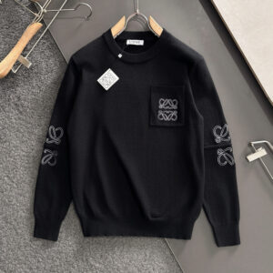 [M~3XL]로에베 아나그램 라인자수 포켓 크루넥 니트 2color