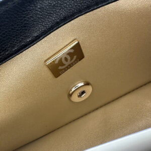 CHANEL 샤넬 미니 클래식 백 A69900-Y04059-94305