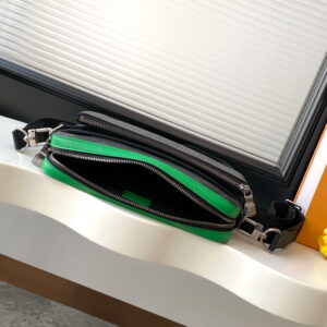 LOUIS VUITTON 루이비통 트리오 메신저 M26052