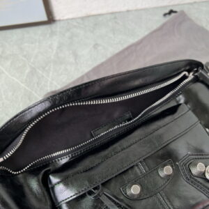 발렌시아가 르 카골 맨 미디엄 벨트백 742014 210KR1000