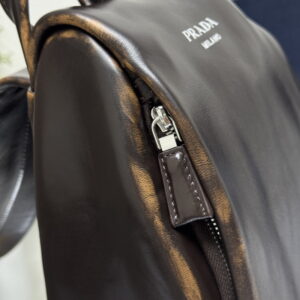 PRADA 프라다 나파 가죽 백팩 2VZ114_2C75_F0003_V_OOO