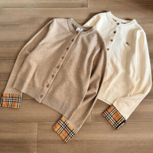 [M~L]버버리 체크 소매 니트 라운드넥 가디건 2color
