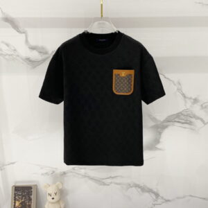 [S~XL]루이비통 모노그램 가죽 포켓 반팔 티셔츠 블랙