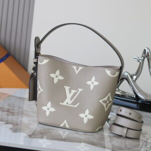 LOUIS VUITTON 루이비통 올 인 BB M13045