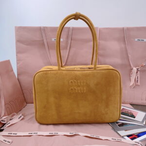MIU MIU 미우미우 스웨이드 보 백 5BB117-2CSS-F0393
