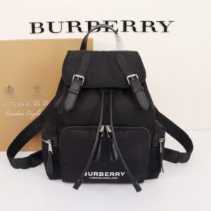 버버리 미디엄 로고 럭색 공용 백팩 MD RUCKSACK 8021261