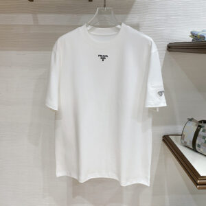 [M~3XL]프라다 소매 레더 로고 반팔 티셔츠 화이트
