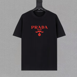 [M~3XL]프라다 밀라노 레드 로고 티셔츠 블랙
