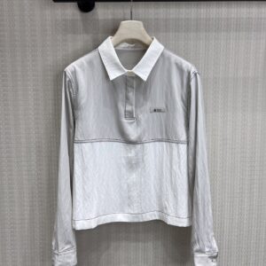 프라다 샴브레이와 저지 폴로 셔츠