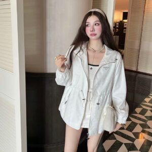 프라다 삼각로고 나일론 패턴 후드 바람막이 자켓 여성 경량 윈드브레이커 1-2