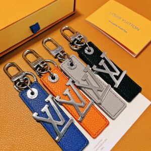 루이비통 LV 오블리크 백 참 키 홀더 키링 4컬러 M01473 LOUIS VUITTON
