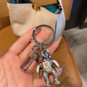 루이비통 AGG 루이비통 우주비행사 키링 은색 LOUIS VUITTON