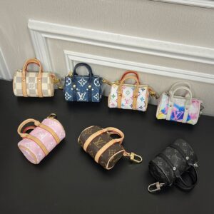 루이비통 AGG 루이비통 키폴 백 참 키링 7컬러 MP2712 LOUIS VUITTON