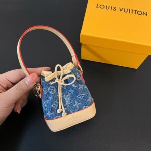 루이비통 마이크로 노에 백참 키링 M01700 LOUIS VUITTON