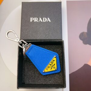 AGG 프라다 세모 모노그램 키링 7컬러 Prada