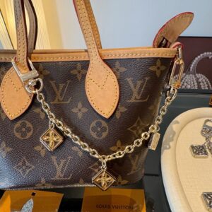 루이비통 Louis Vuitton 세일러 체인 백참 키링