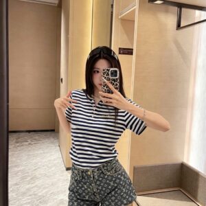 루이비통 스트라이프 버튼 반팔 니트 티셔츠