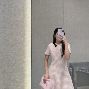 디올 26 핑크 하운드투스 플레어 니트 원피스