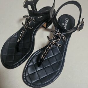 샤넬 CC 로고 체인 스트랩 쪼리 샌들