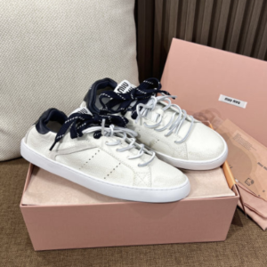 미우미우 더블 레이스 스니커즈